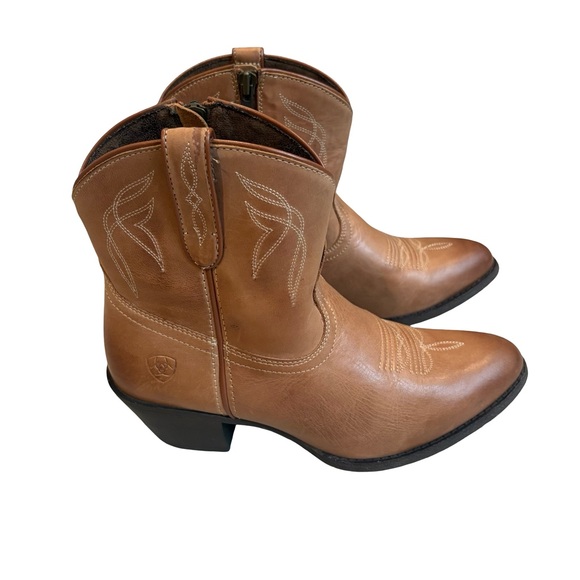 Ariat Darlin Round Toe Short Western Boots, Sz 9 - Picture 5 of 16